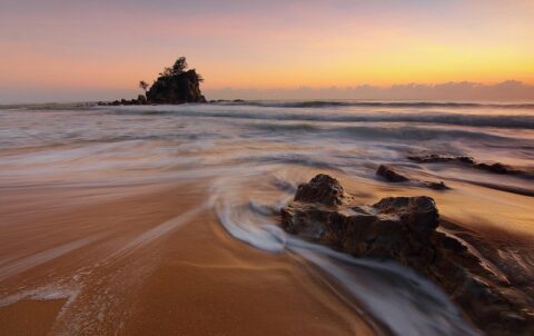 Kaş Plaj Nerede Yenir? En İyi Adresler 2025 - Mumi Beach